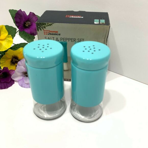2 Pack of Salt and Pepper Shaker Set Turquoise Blue Home Basics NEW - Picture 8 of 12